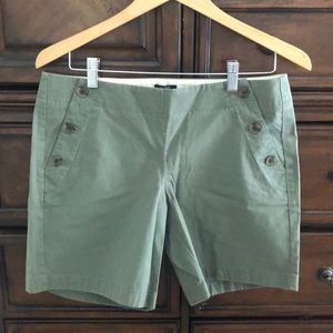 J Crew Stretch Sz 8 med green shorts Worn once